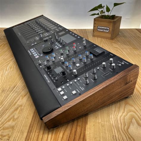 SSL UF8 UF1 UC1 Trio Lux | Mixingtable.com