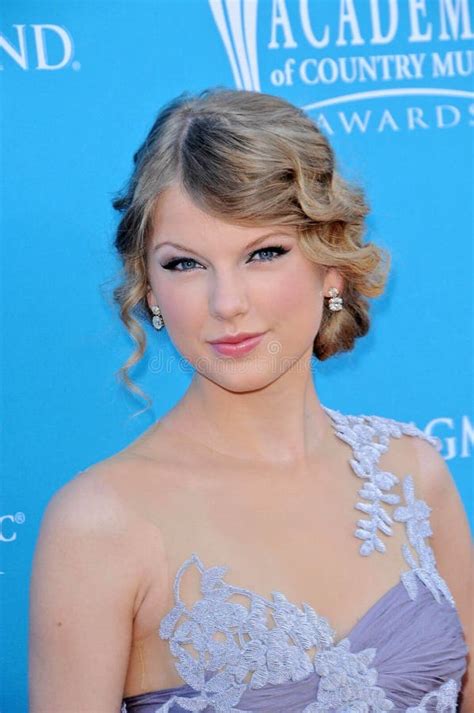 Taylor Swift editorial image. Image of grand, academy - 26356835