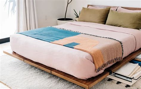 Floating beds: here is our selection of 5 modern designs : DesignWanted