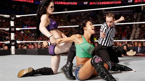 Divas Champion AJ Lee vs. Paige: photos | Aj lee, Wwe divas, Paige photos