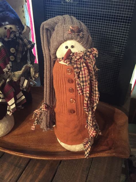 Primitive Snowman | Snowman christmas decorations, Primitive snowmen ...