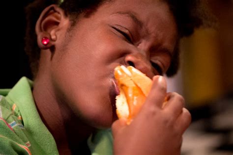 Silly Face Black Girl Eating Hot Dog Jonny B'z Hotdogs and… | Flickr