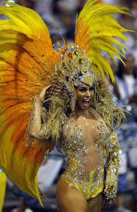 Rio Carnival 2014: Hottest Pictures of Beautiful Brazilian Samba Dancers on Parade