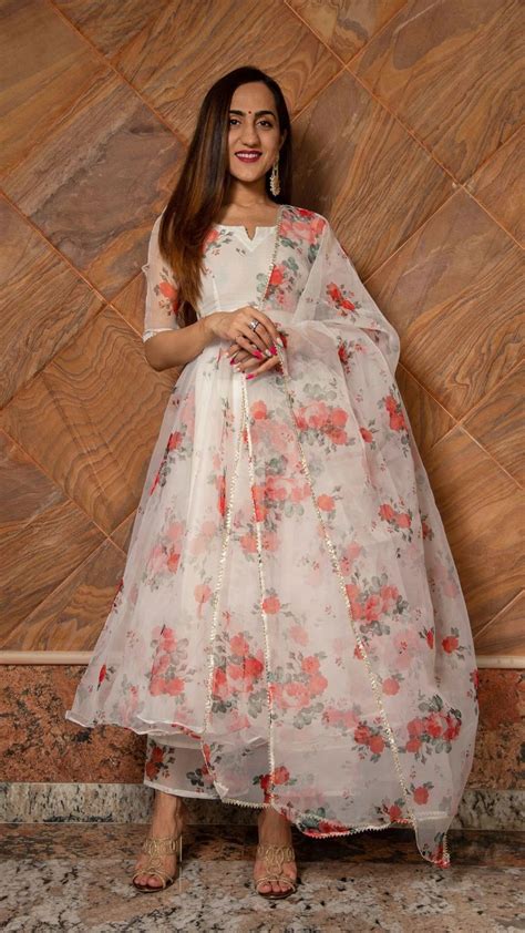 Organza White and Red Anarkali Suit Set | Red anarkali suits, Organza suits, Red anarkali