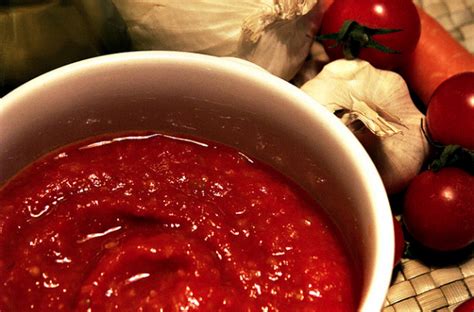 Foodista | Everlasting Homemade Summer Tomato Sauce