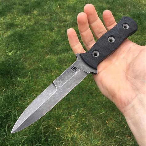 Available M3.V2. This one has some of the rare true black Tero tuf scales. 5 1/8" blade, 9 5/8 ...