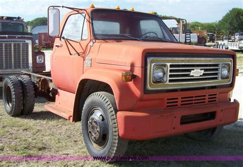 1975 Chevrolet C60 truck in Hays, KS | Item 8265 sold | Purple Wave