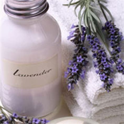 Lavender Oil Benefits in Aromatherapy: Treat Hair Loss, Pain & Anxiety