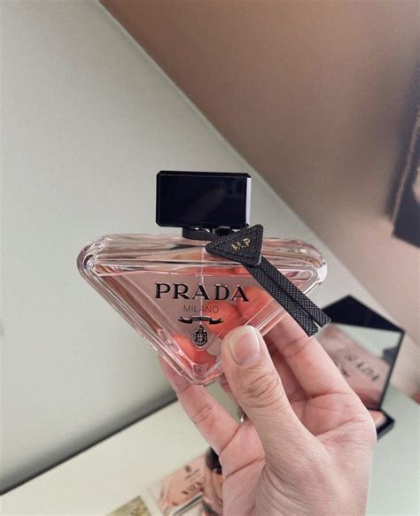 PRADA PARADOXE PERFUME POP-UP WITH FREE CUSTOM LEATHER TAG & PHOTOBOOTH ...