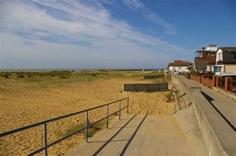 Jaywick Beach - Essex | UK Beach Guide