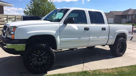 Pin by Keith Ropke on Lifted Silverado | 2005 chevy silverado, Chevy ...