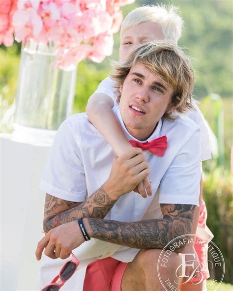 Justin and Jaxon Bieber at their father's wedding | Justin bieber ...