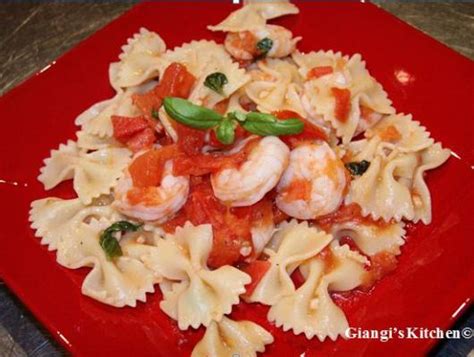 Foodista | Recipes, Cooking Tips, and Food News | Farfalle with Shrimps, Tomatoes Basil Sauce
