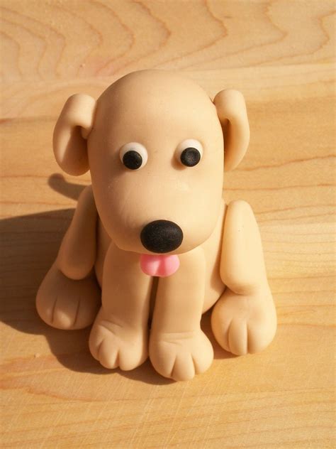 Fondant Dog | Fondant dog, Dog cake topper, Fondant cake toppers