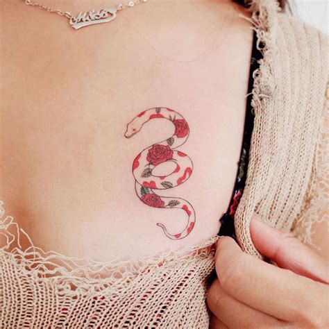 Superbes tatouages en couleur : un style japonais pour ce serpent | Tattoos, Hand tattoos, Body ...