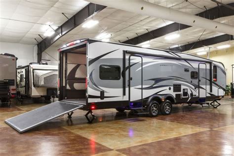 New 2016 29HFS Lightweight Lite 4 Season Toy Hauler Travel Trailer w ...