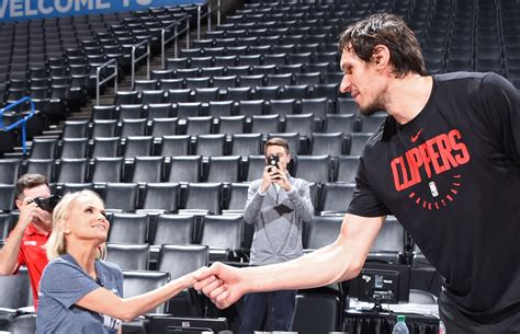 Boban Marjanovic shaking hands. That’s all | HoopsHype