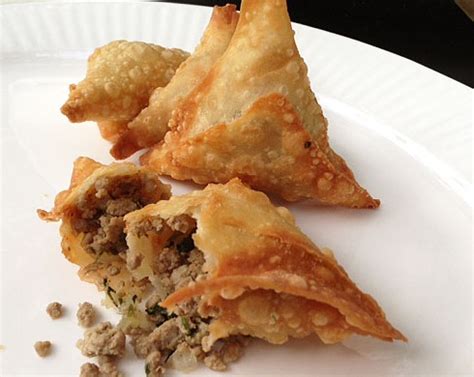 Somali Sambusa is a stuffed triangular pastries with lamb beef