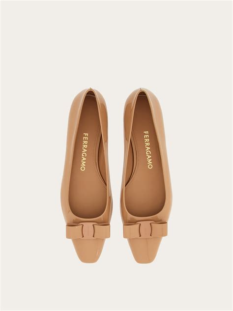 Vara bow ballet flat - Shoes - Women - Salvatore Ferragamo AU