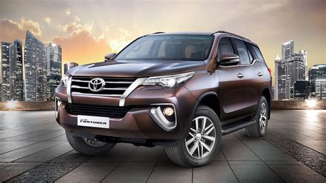 Mobil Toyota Fortuner Terbaru - Pelekmodif