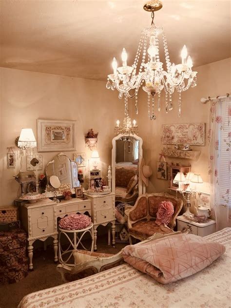 Vintage Inspired Bedroom Ideas | www.cintronbeveragegroup.com