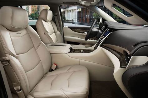 2020 Cadillac Escalade Pictures - 139 Photos | Edmunds