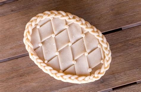 10 Secrets to the Perfect Pie Lattice – Occasionally Bake