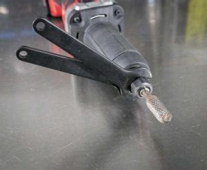 Milwaukee Cordless Die Grinder M18 FUEL Video Review | STR