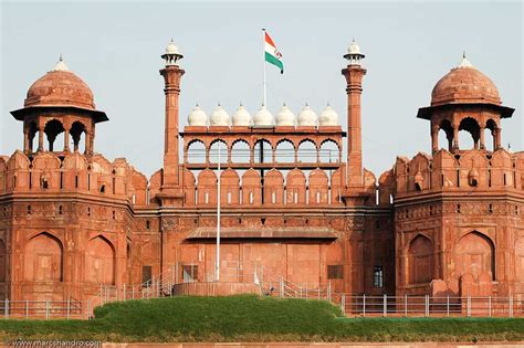 Red Fort Delhi: Entry fee, Best time to Visit, Photos & Reviews