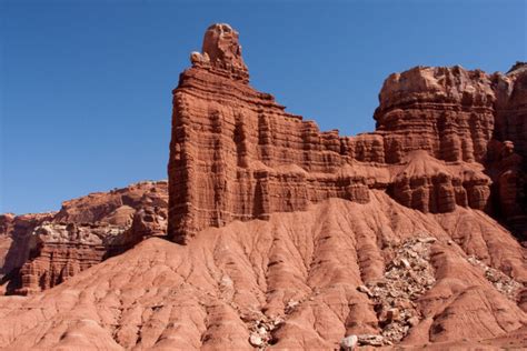 Best Capitol Reef Hikes | 13 Exciting National Park Hiking Trails - The Wandering Queen