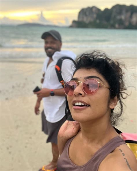 Rima Kallingal and Aashiq Abu on Vacation in Thailand | അവധിയാഘോഷിച്ച് റിമയും ആഷിക്കും... തായ് ...