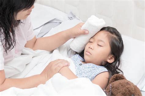 Tepid Sponging for Fever: Methods and Benefits Explained