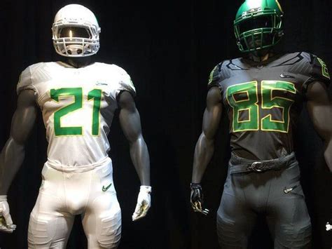 Nike unveils new Oregon Ducks uniforms, Ducks will wear white for Alamo ...