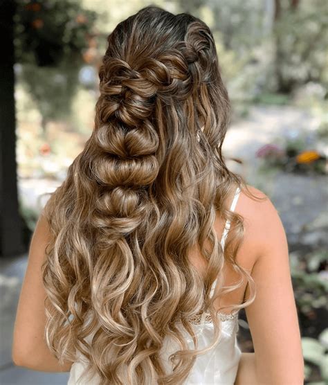 26 Stunning Prom Hairstyles That Will Turn Heads - I Spy Fabulous