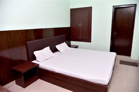 Haridwar Guest House | Non-AC Rooms - Ram Lodge, Haridwar