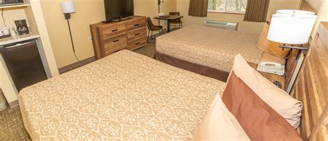 Comfortable Guestrooms at Clatskanie River Inn & RV Park in Oregon