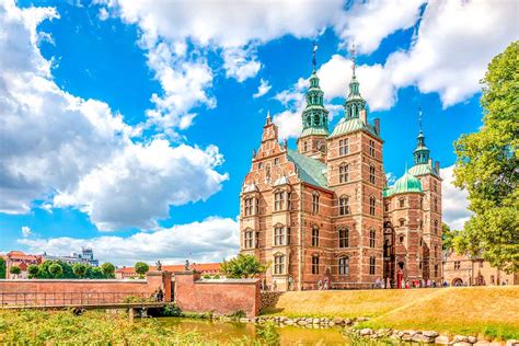 Hamlet Tours | Inner City, Castle and Viking Tours in Copenhagen