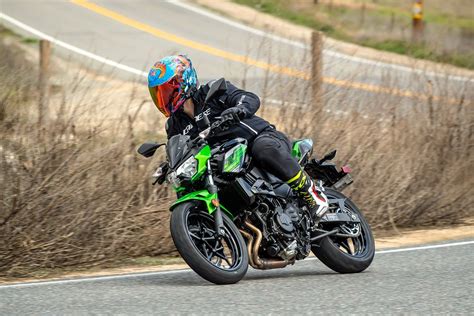 2019 Kawasaki Z400 first ride review - RevZilla