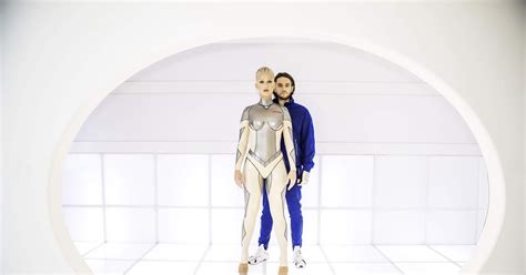 Watch Robot Katy Perry Learn to Love Human Zedd in ‘365’ Video - Elite Music News