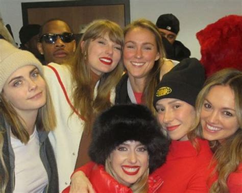 2 Photos That PROVE Taylor Swift & Kylie Kelce Aren’t Beefing ...