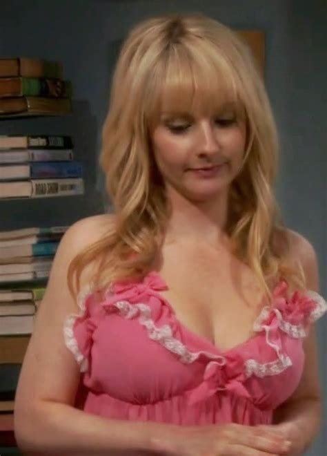 Bernie you naughty girl. Wow what a body. : r/MelissaRauch