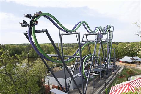 Six Flags New England Opening Joker 4D Coaster in 2017 - Coaster101