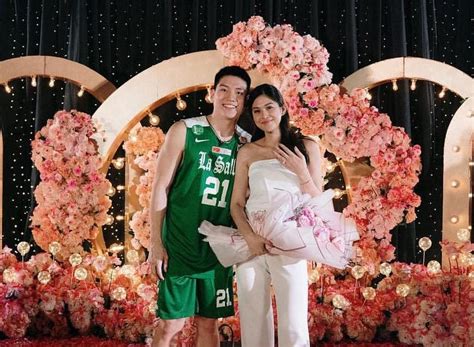 Clad in La Salle jersey, Jeron Teng gets engaged to Jeanine Tsoi