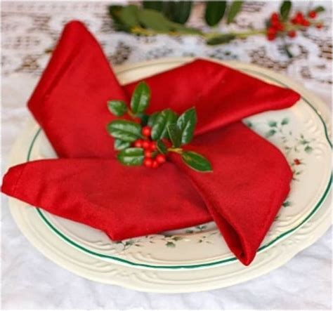 Fun Ways to Fold Your Napkins for Christmas Dinner