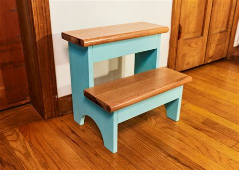 Have Some Scrap Wood? Build This DIY Shaker Step Stool. - TrendRadars