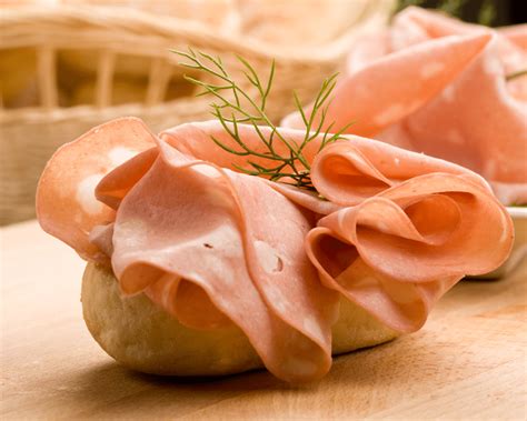 What is Mortadella? A Guide to the Famous Italian Deli Meat - Pizzaware