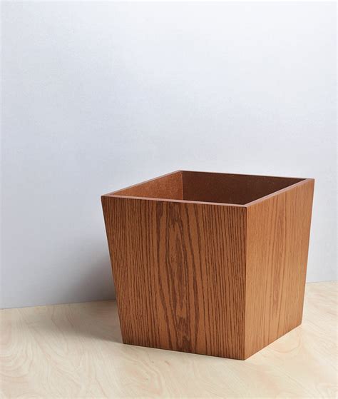 Minimalist Brown Oak Trash Bin – WoodWorkersEG