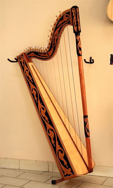 10 Different Types of Harps - Musician Wave