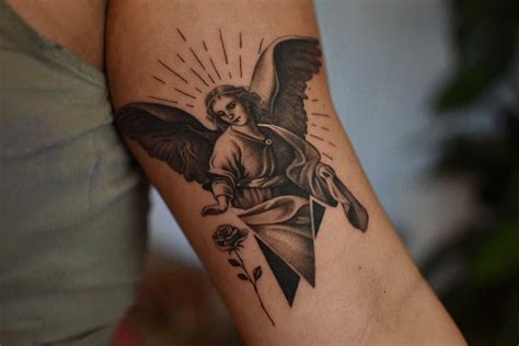 Share more than 89 guardian angel tattoo for female best - esthdonghoadian