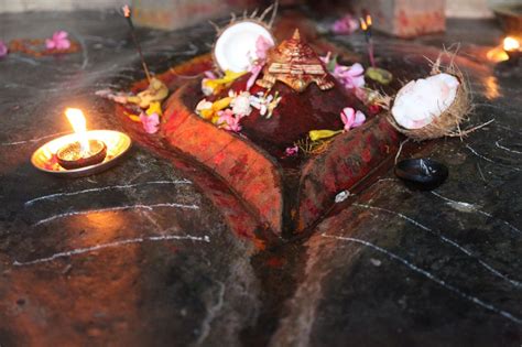 Secrets Of Kamakhya Devi Temple | Menstruating Goddess In India | Reckon Talk